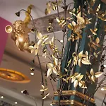 Dorsia Hotel & Restaurant
